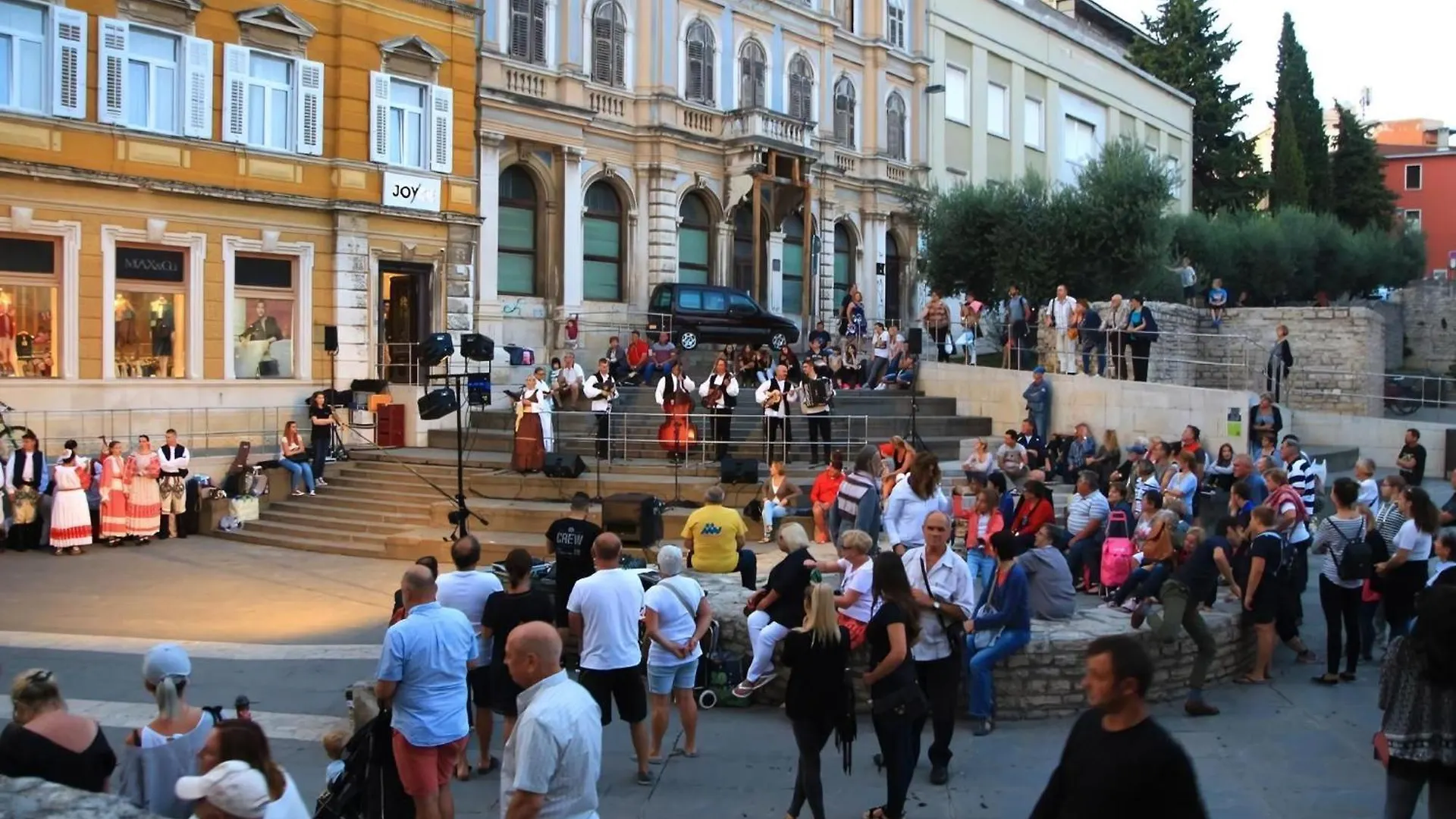 Apartment Appartement In Pula Mit Privater Terrasse Croatia